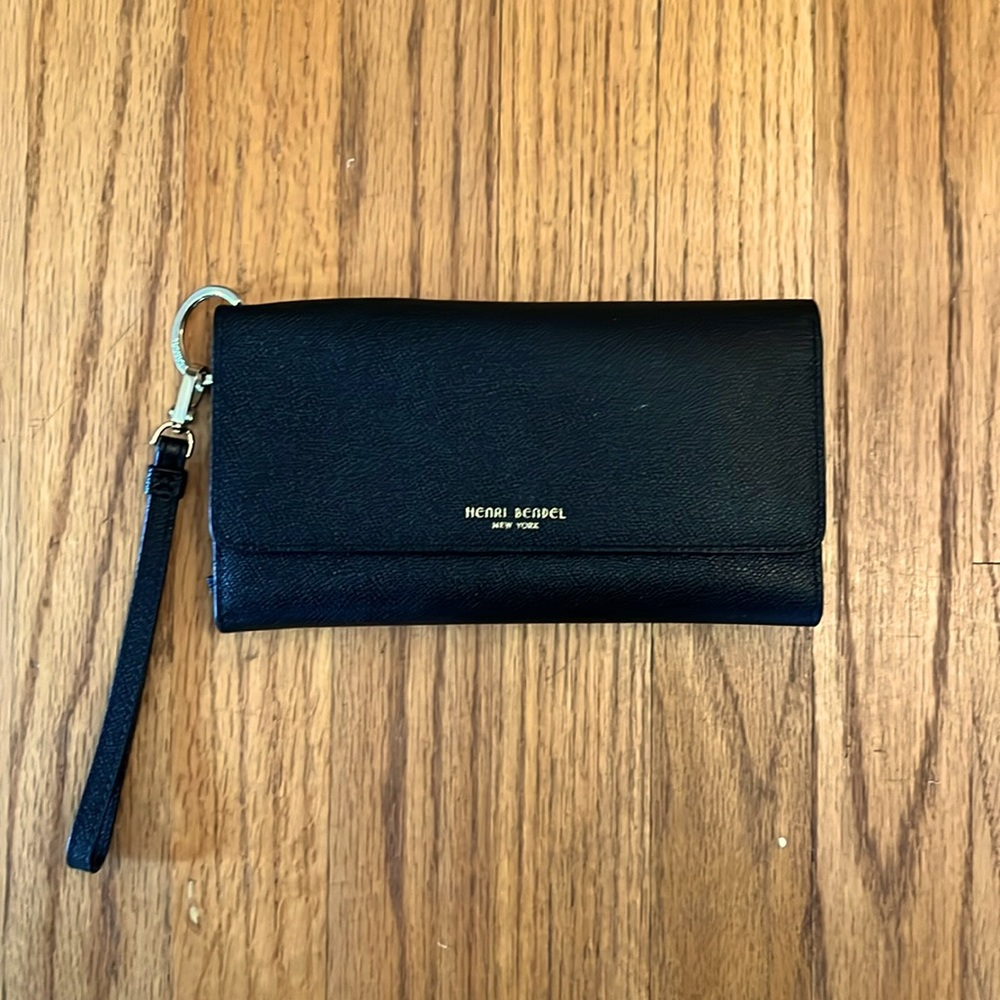 Henri Bendel Wristlet Wallet in Black